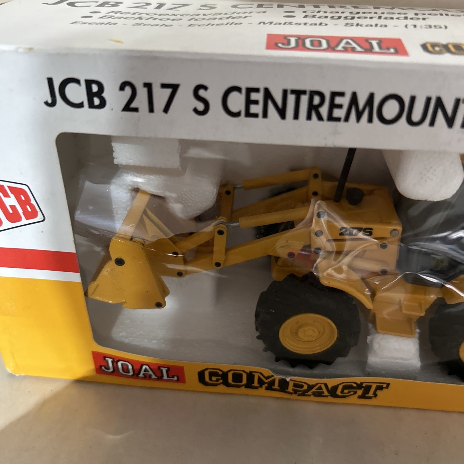JOAL – JCB 217S Centremount Excavator Diecast 1/35 Scale – Precision box8 10