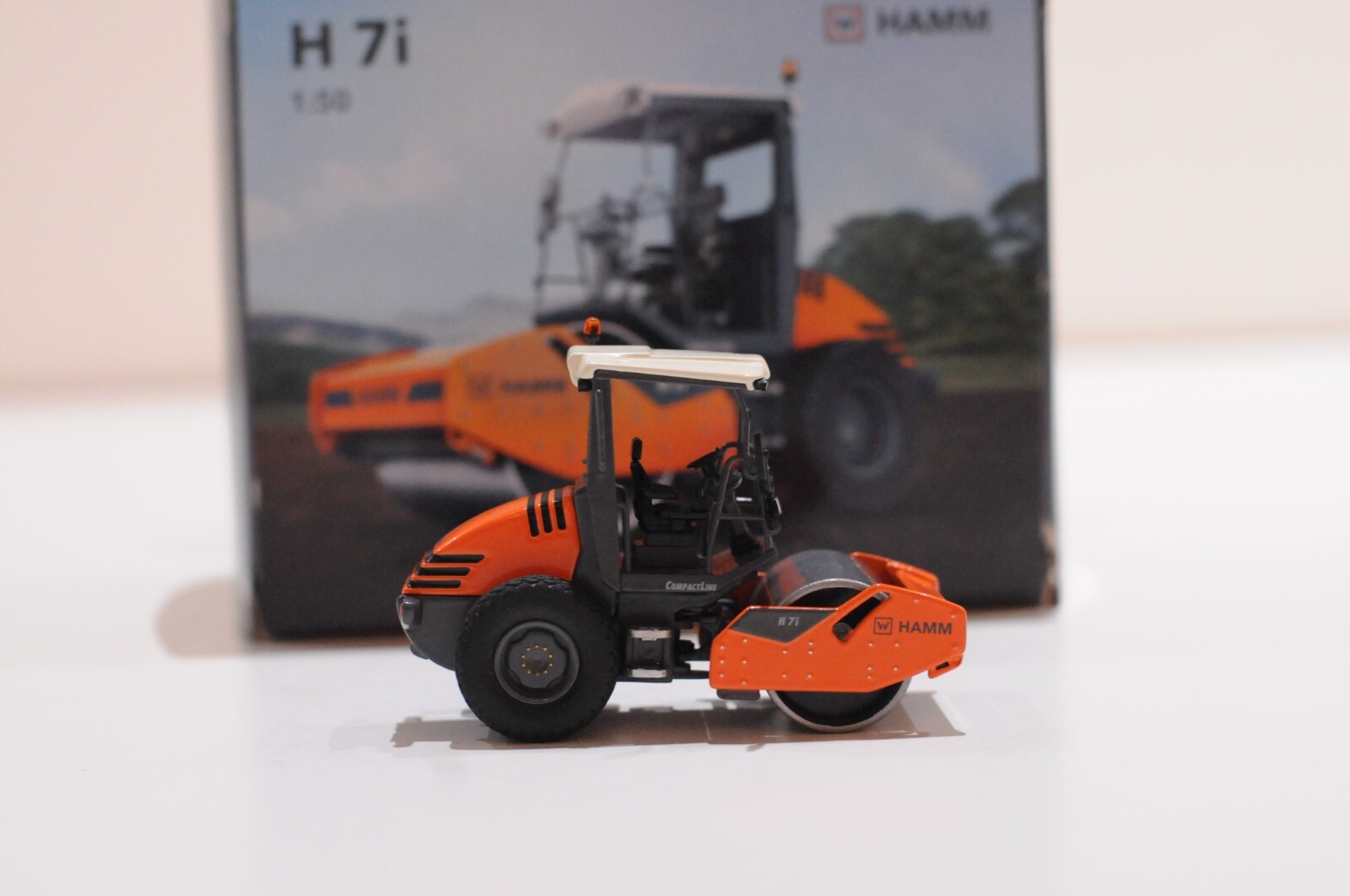 NZG HAMM H 7I COMPACTOR SCALE 1:50 DIECAST MODEL NZG 9482