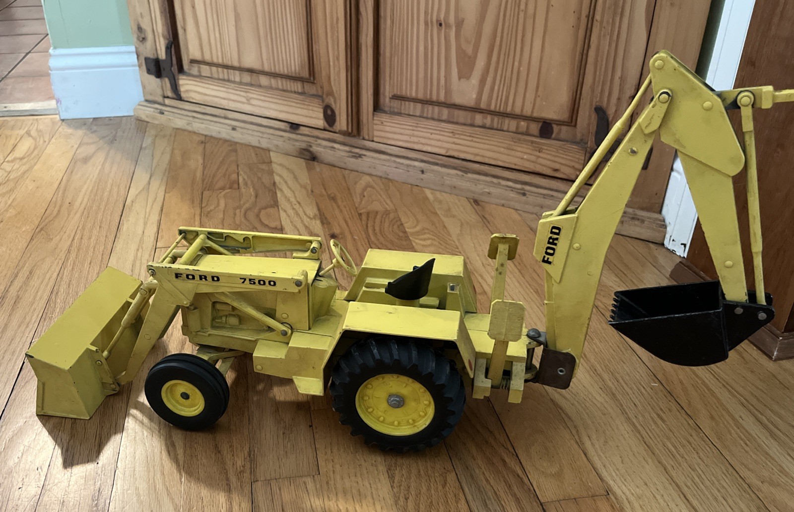 Ertl Ford 7500 Die-Cast Backhoe Front Loader Tractor 1/12 Scale Vintage Toy