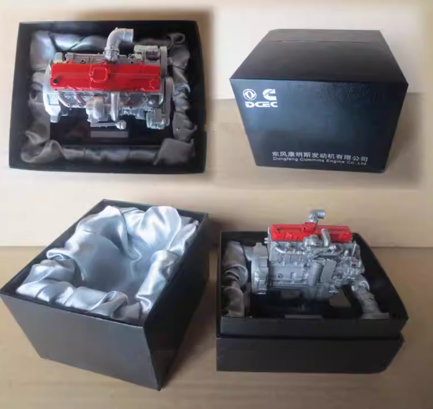 1:20 Dongfeng Cummins ISLe Engine Electronic Control Equipment Diecast Model