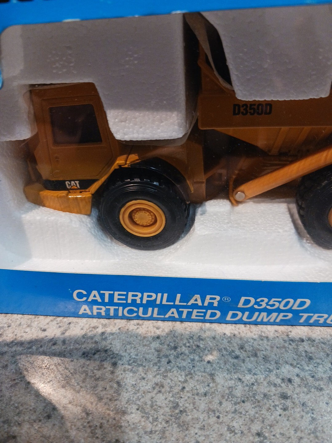 Vintage ERTL 1:50 Scale Caterpillar D350D Articulated Dump Truck New In Box