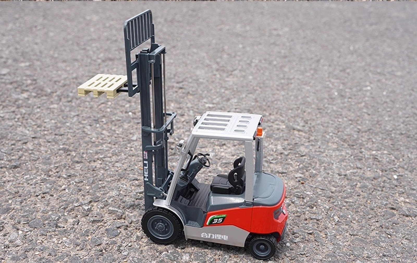1/18 Scale HELI G2 3.5T Electric Forklift Truck Diecast Model Toy Gift NIB