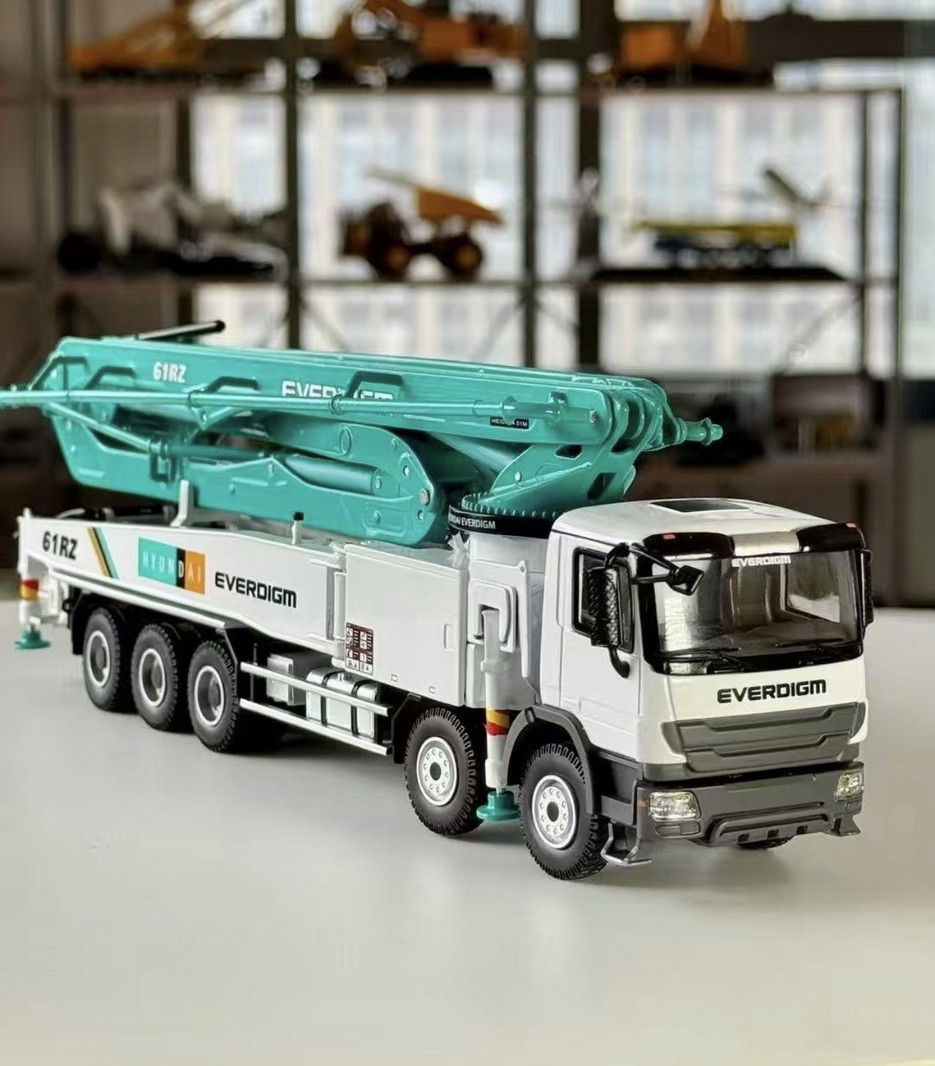 1/50 Scale EVERDIGM 61RZ Concrete Pump Truck Diecast Model Toy Gift NIB