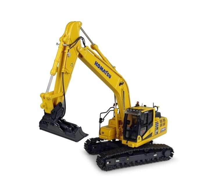 Universal Hobbies 8123 Komatsu PC210LCI-11 Excavator w/Ditching Bucket 1/50 MIB