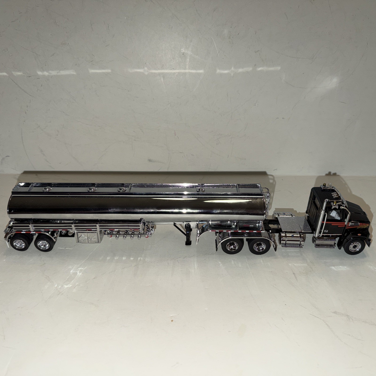 Western Star 4700 Truck with Heil Tank Trailer