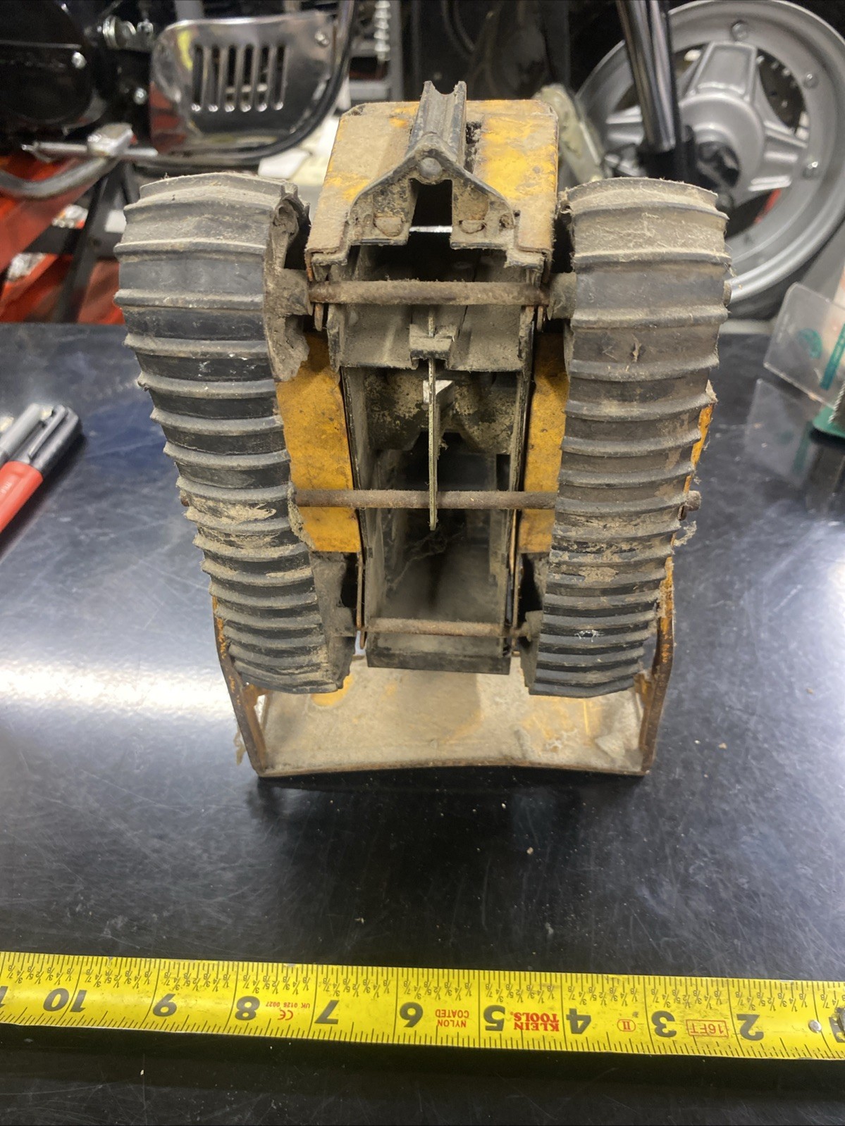 VINTAGE 1970s Pressed Steel TONKA T-6 Construction Bulldozer Yellow Toy Used
