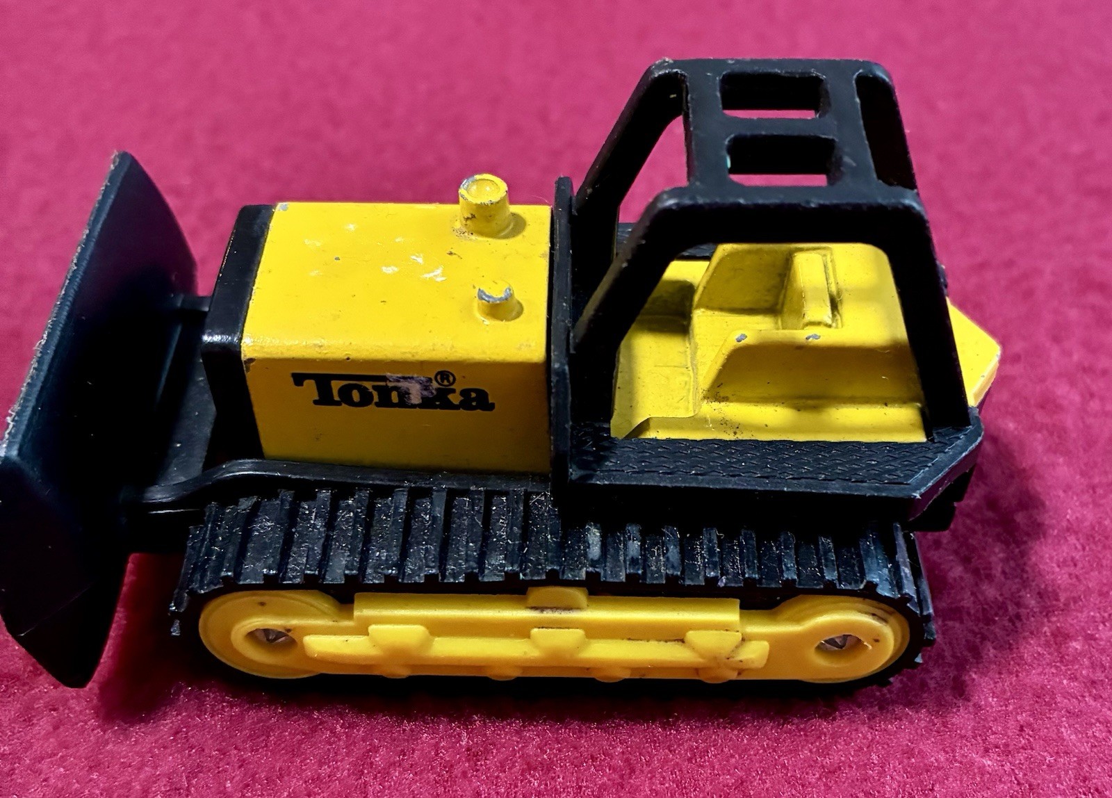 Tonka Toy Bulldozer 1/64 Scale Metal / Plastic 1994