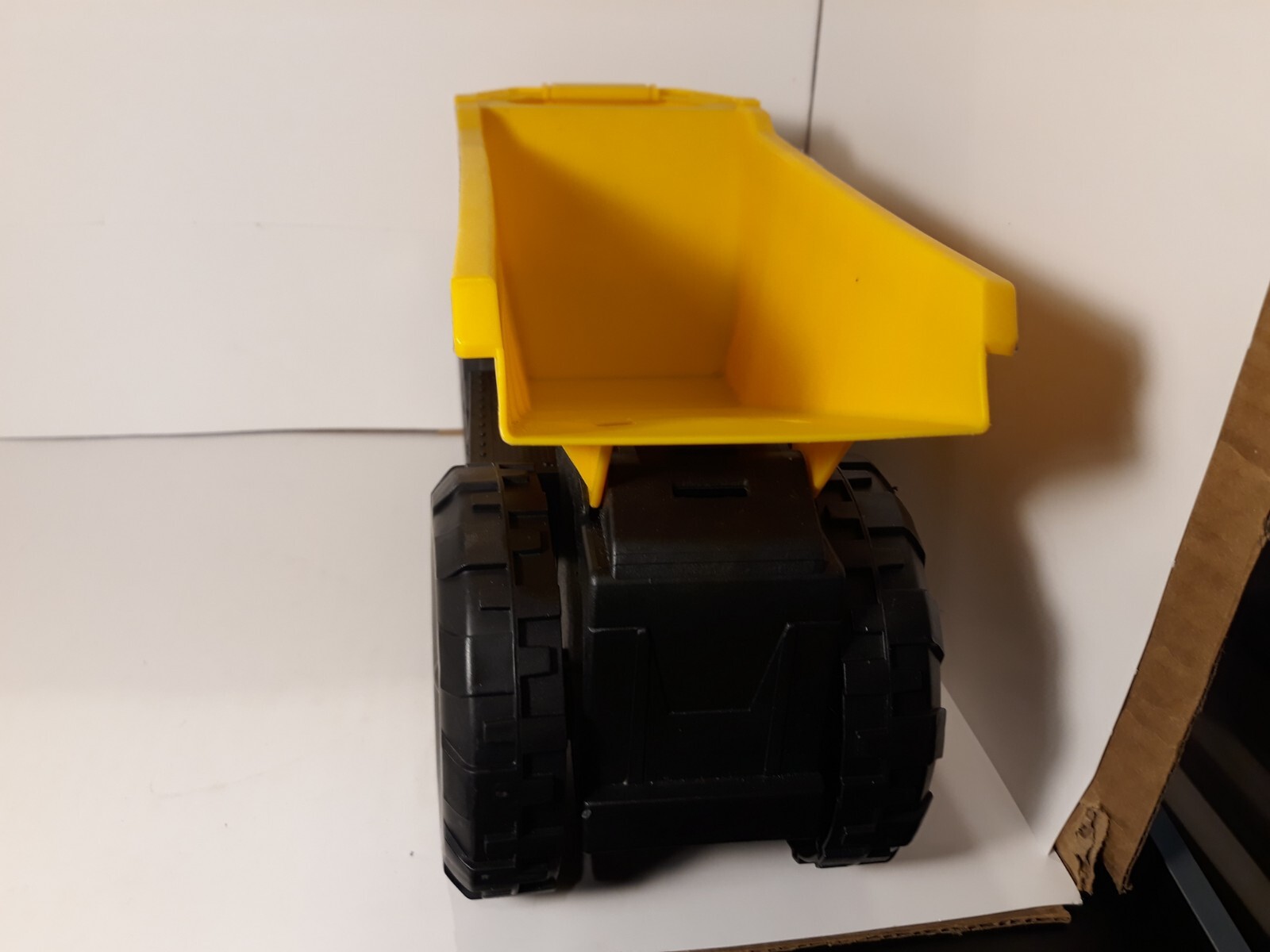 Toy Dump Truck – Unbranded – Battery Powered Sound