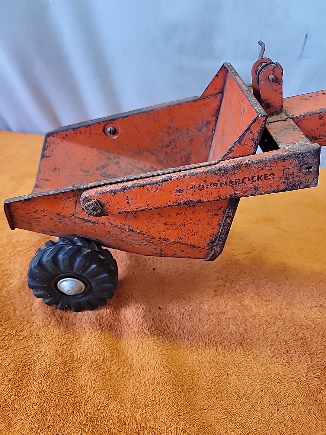 W•Vintage Orange Nylint Pressed Steel Bottom Dump Earth Mover Trailer