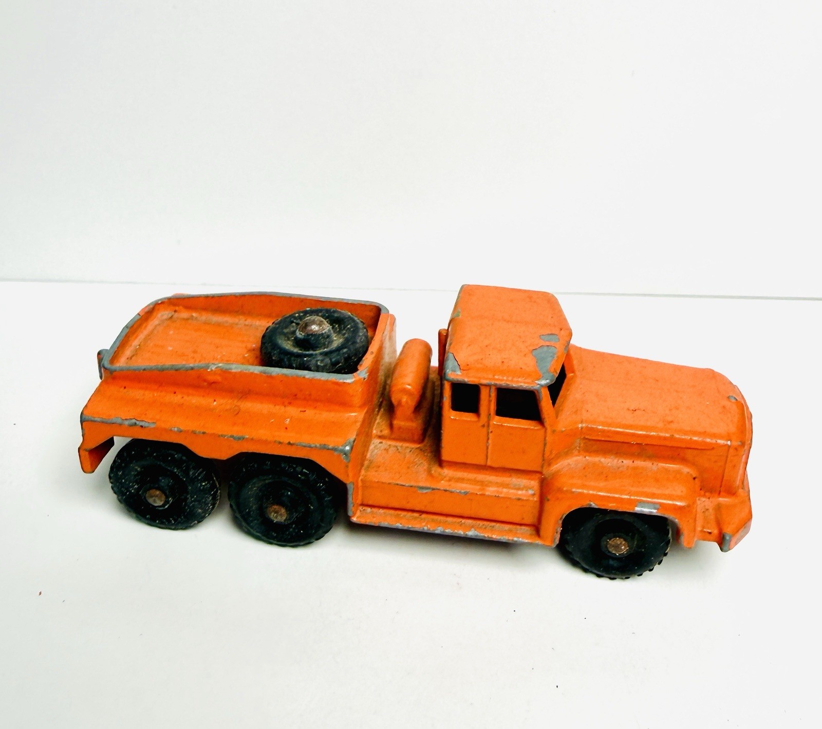 Vintage 1959 Matchbox Lesney No. 15 Rotinoff Super Atlantic Tractor Orange Semi