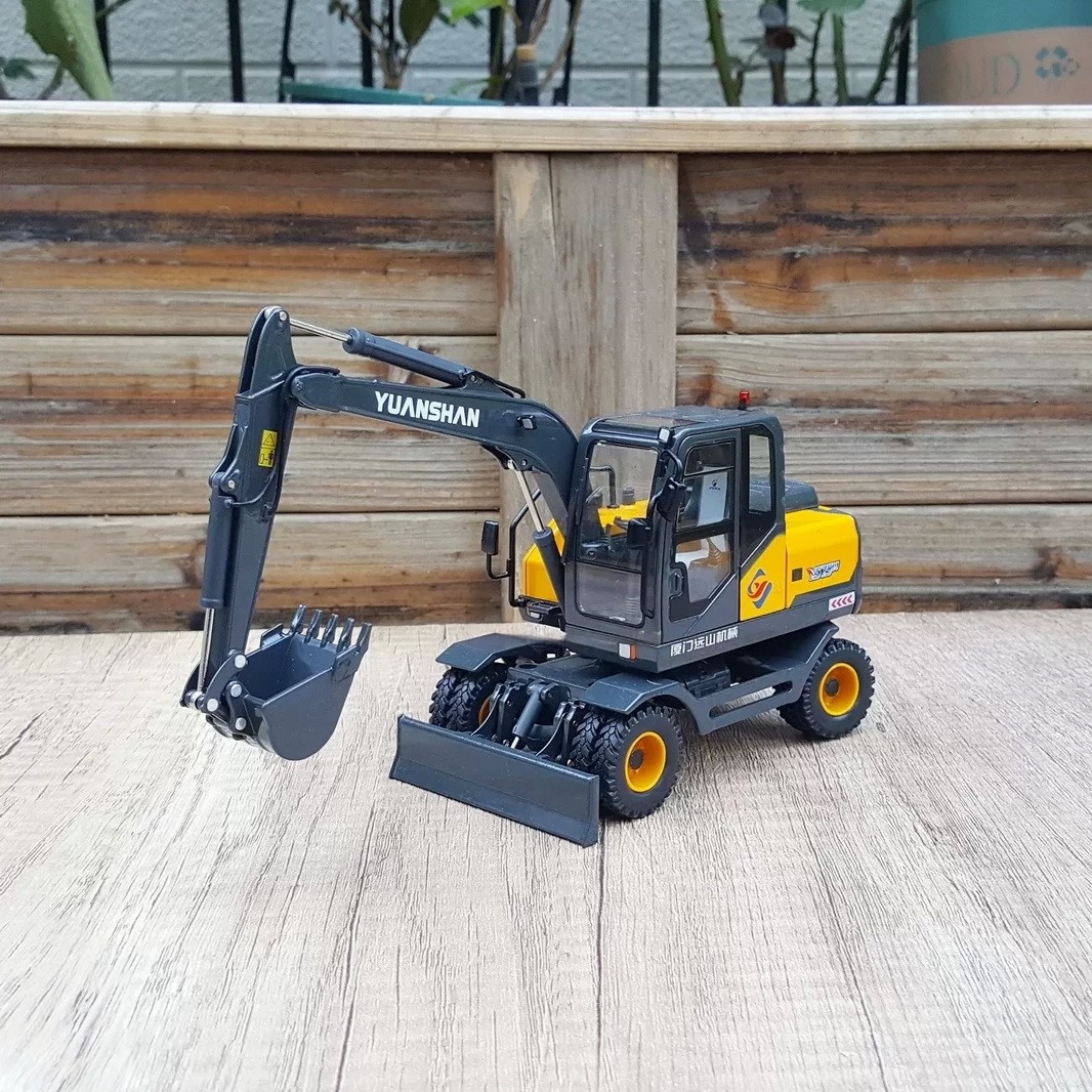 1/30 Scale YUANSHAN YS75W Wheeled Excavator Diecast Model Toy Gift NIB