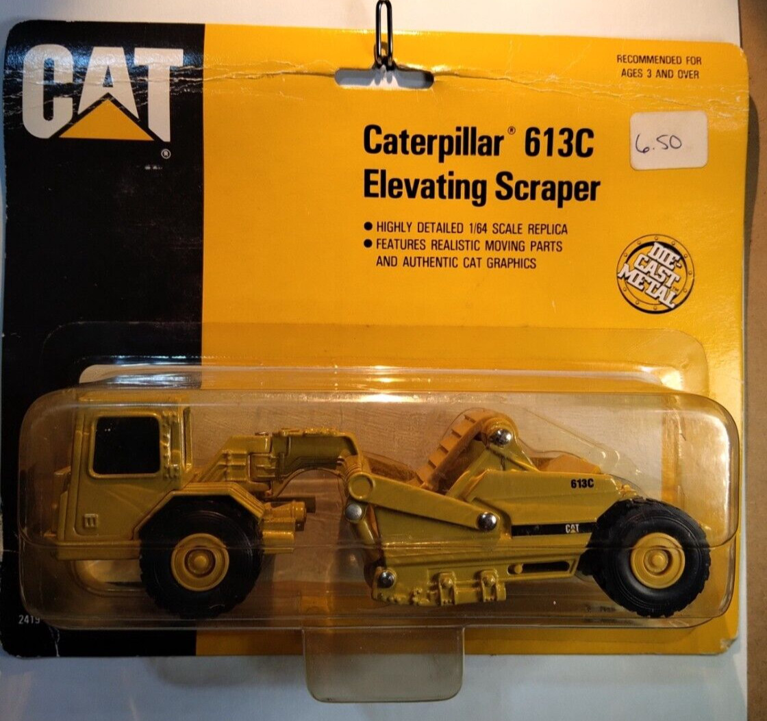 1990 ERTL Caterpillar Cat 613C Elevating Scraper Diecast