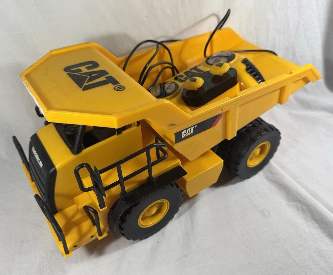 Vintage CAT Caterpillar Dump Truck 1995 Toy State R/C Wired Remote -Some Testing