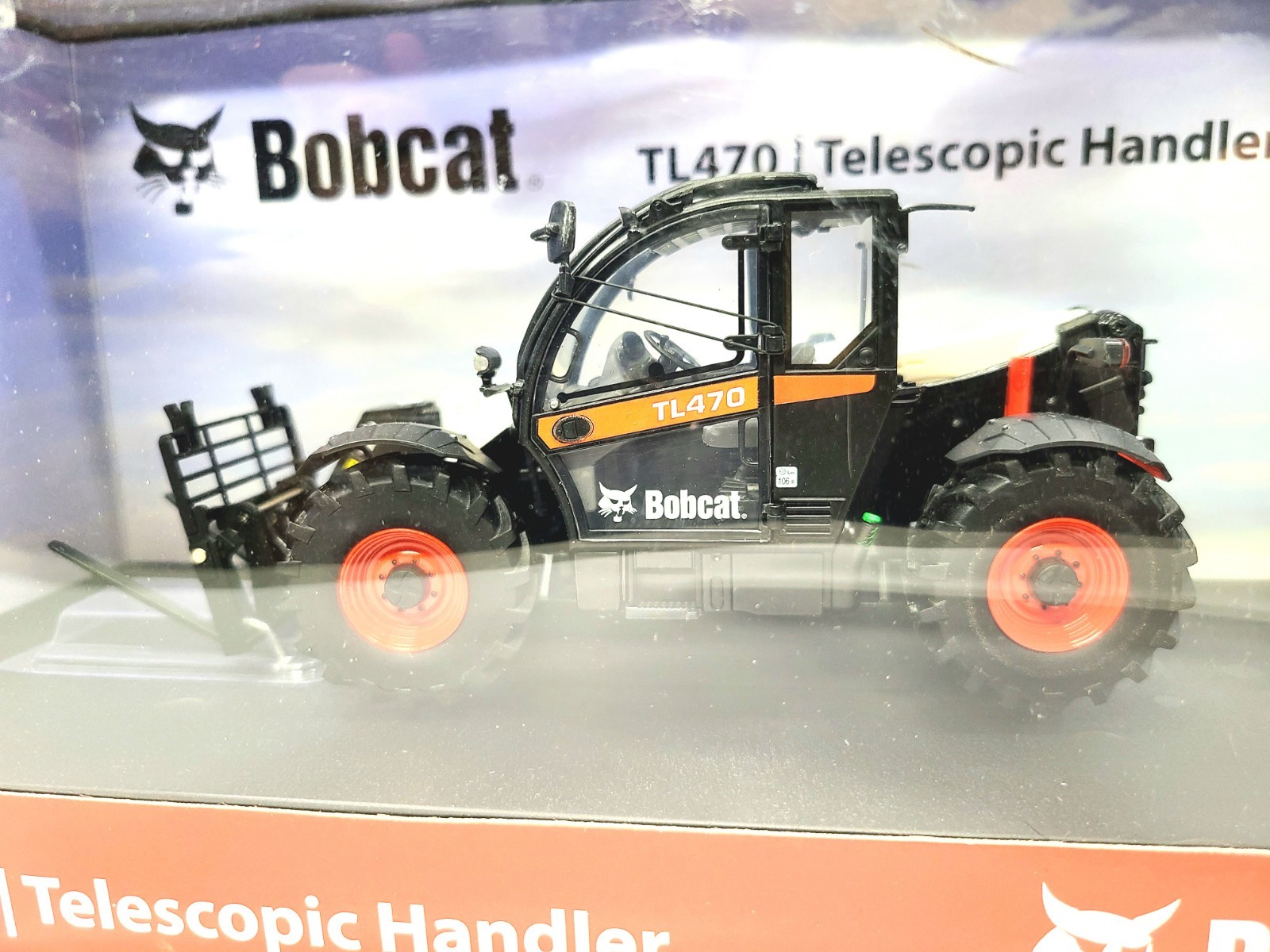 Bobcat TL470 Telescopic Handler Universal Hobbies 1:32 Scale Model #UH2948 New