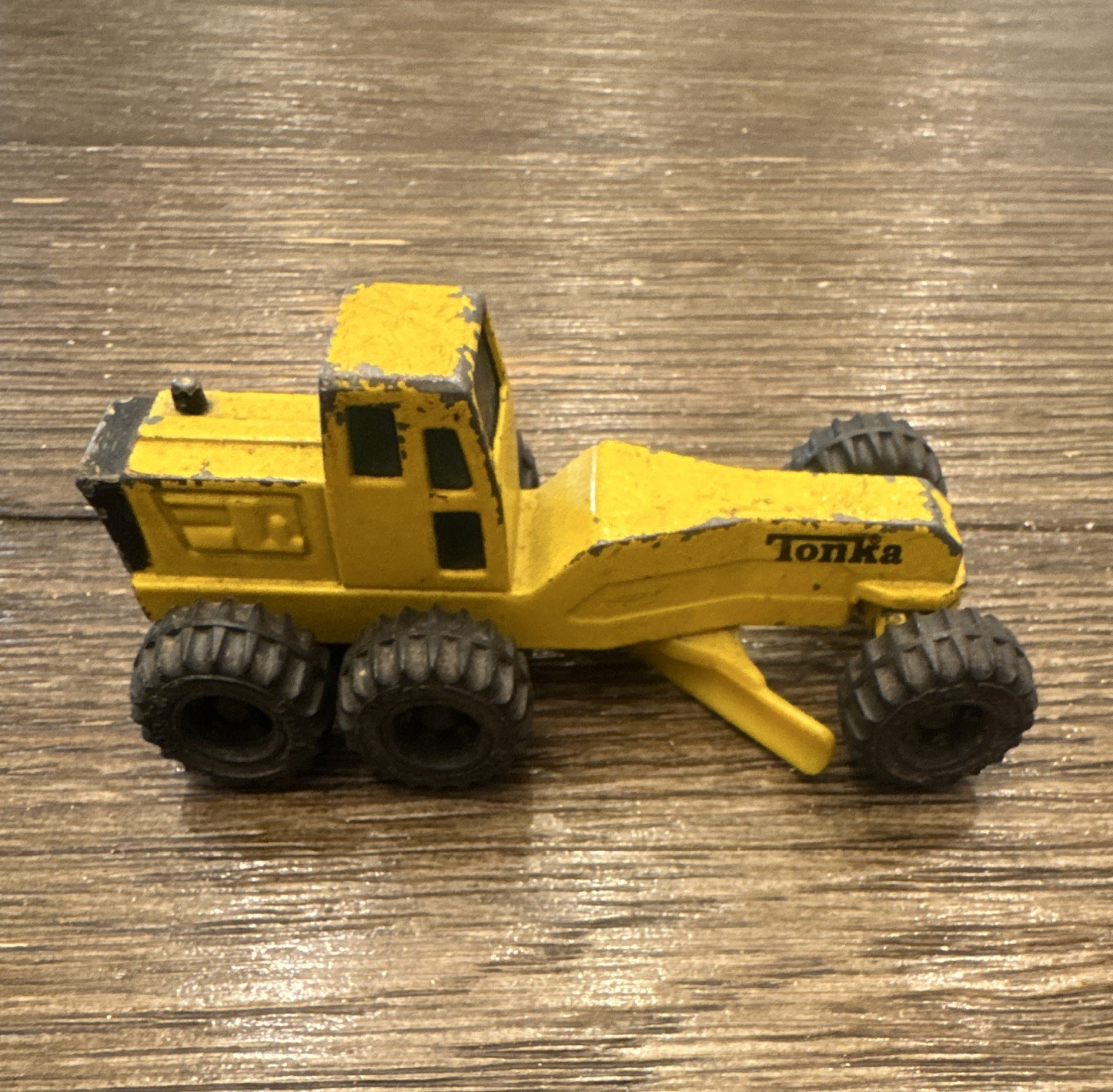 Tonka Yellow & Black Road Grader Diecast Construction Vehicle Toy