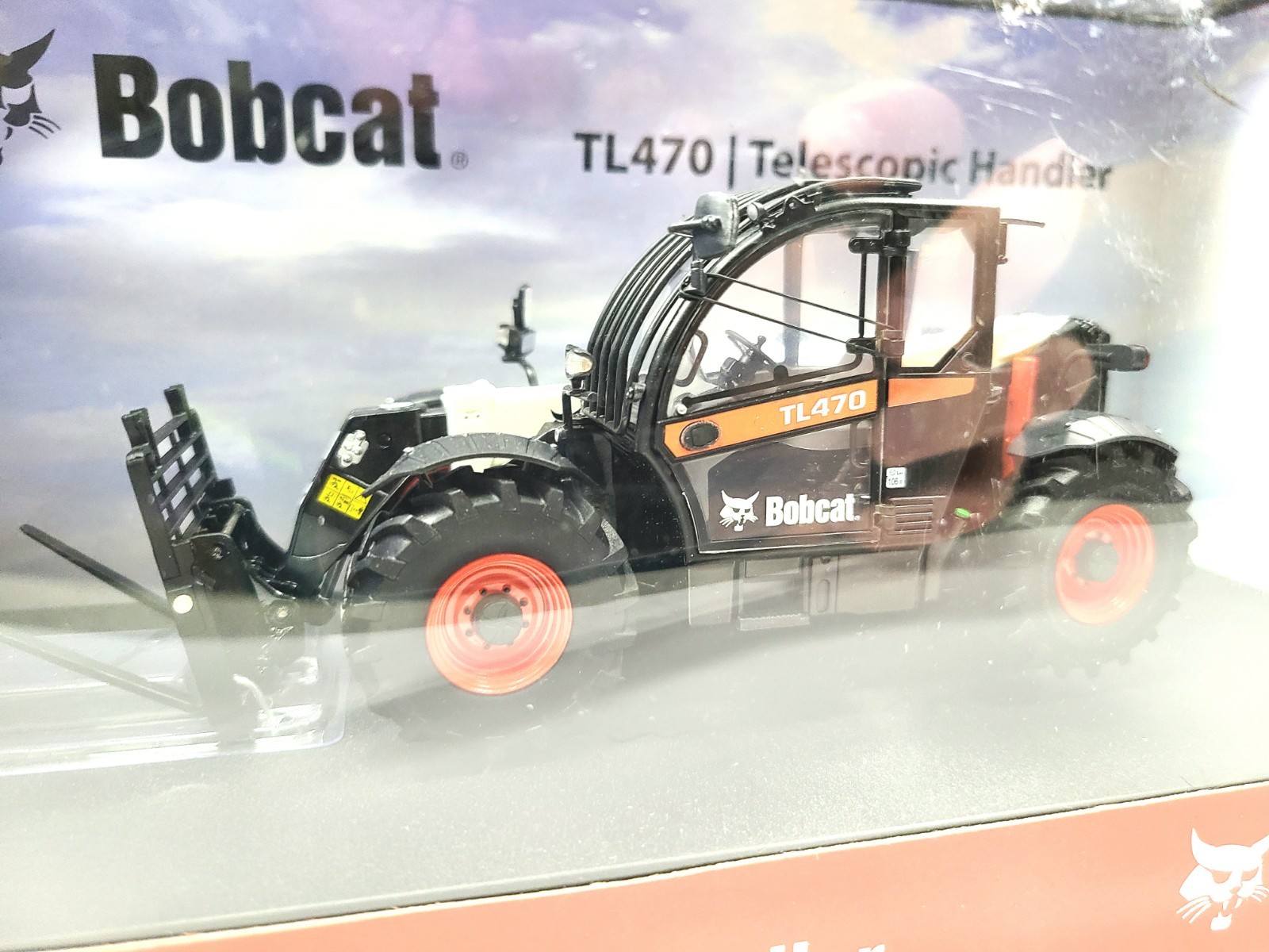 Bobcat TL470 Telescopic Handler Universal Hobbies 1:32 Scale Model #UH2948 New
