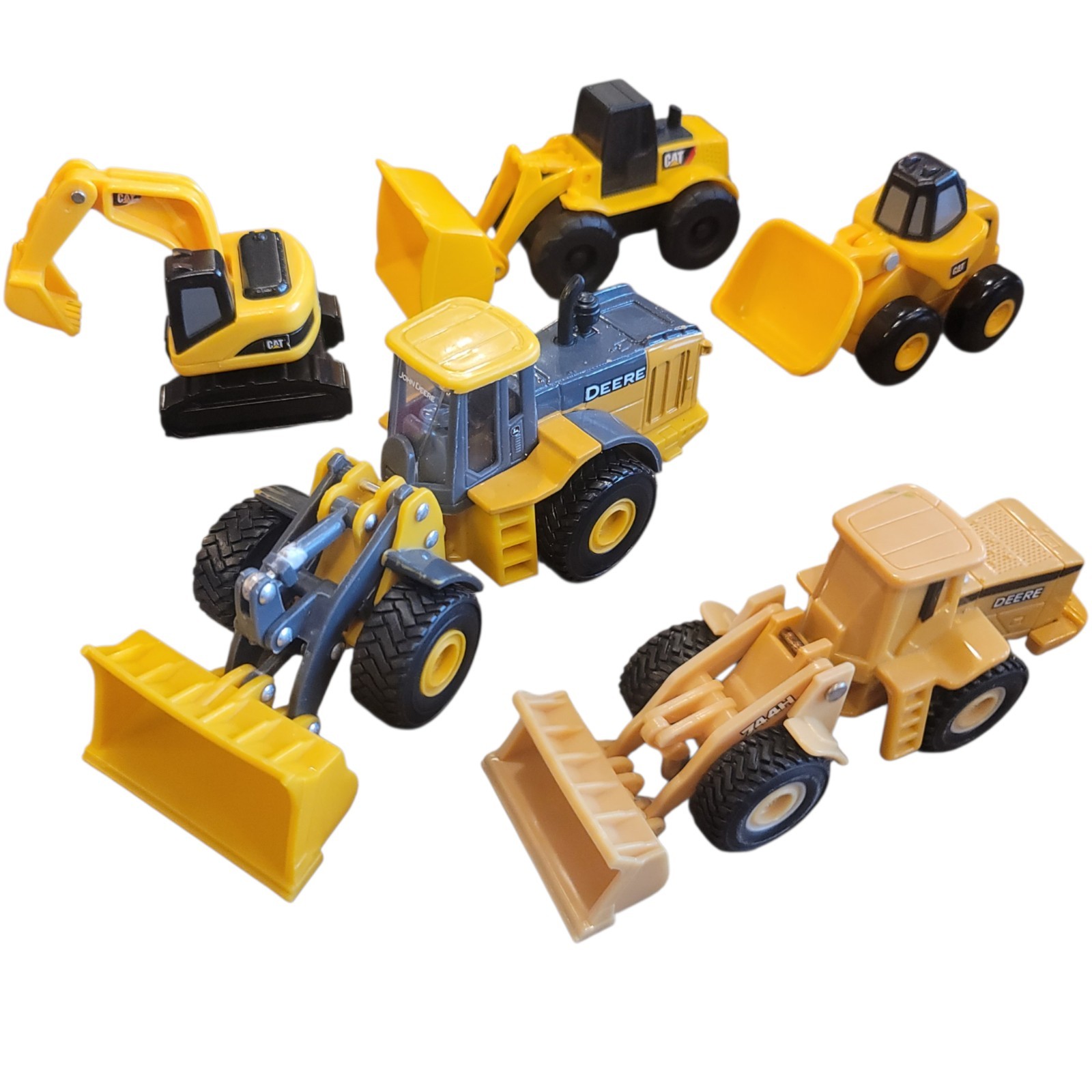 CAT & Deere 1 Diecast Construction Vehicles Lot – Loaders, Excavators, Yellow