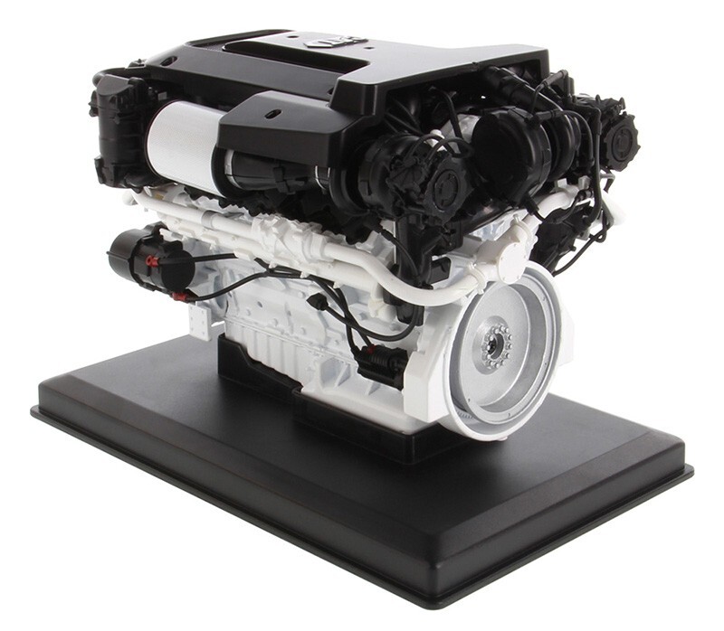 Die-cast Masters 85707 Caterpillar C32B Marine Engine Replica 1/12 Die-cast MIB