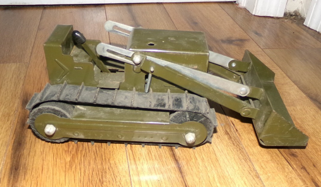 Vintage 1960s Structo Green U.S. Army Engineers Bulldozer Pressed Steel Toy Rare