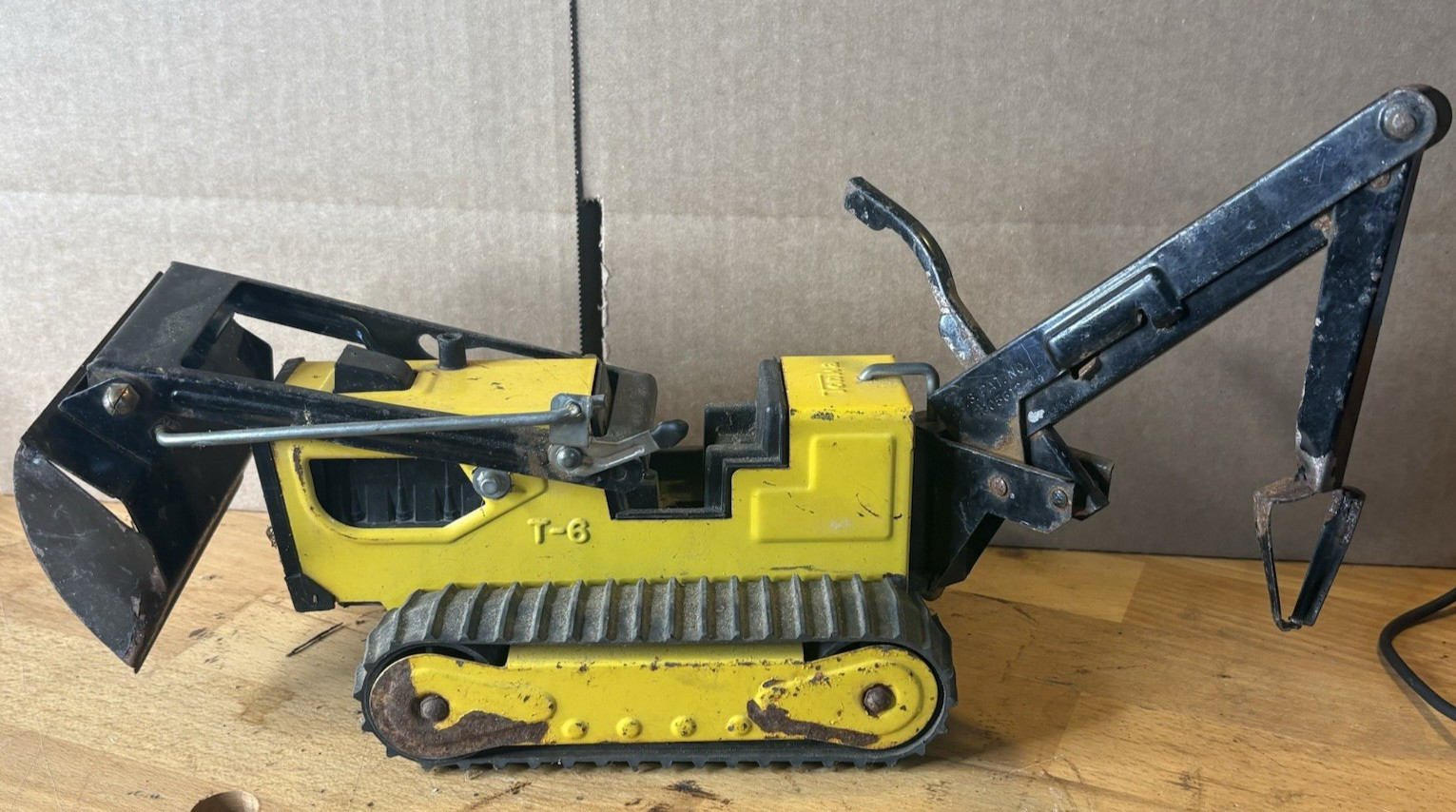 Tonka T-6 Yellow Pressed Steel Backhoe Loader Trencher Bulldozer Vintage Toy