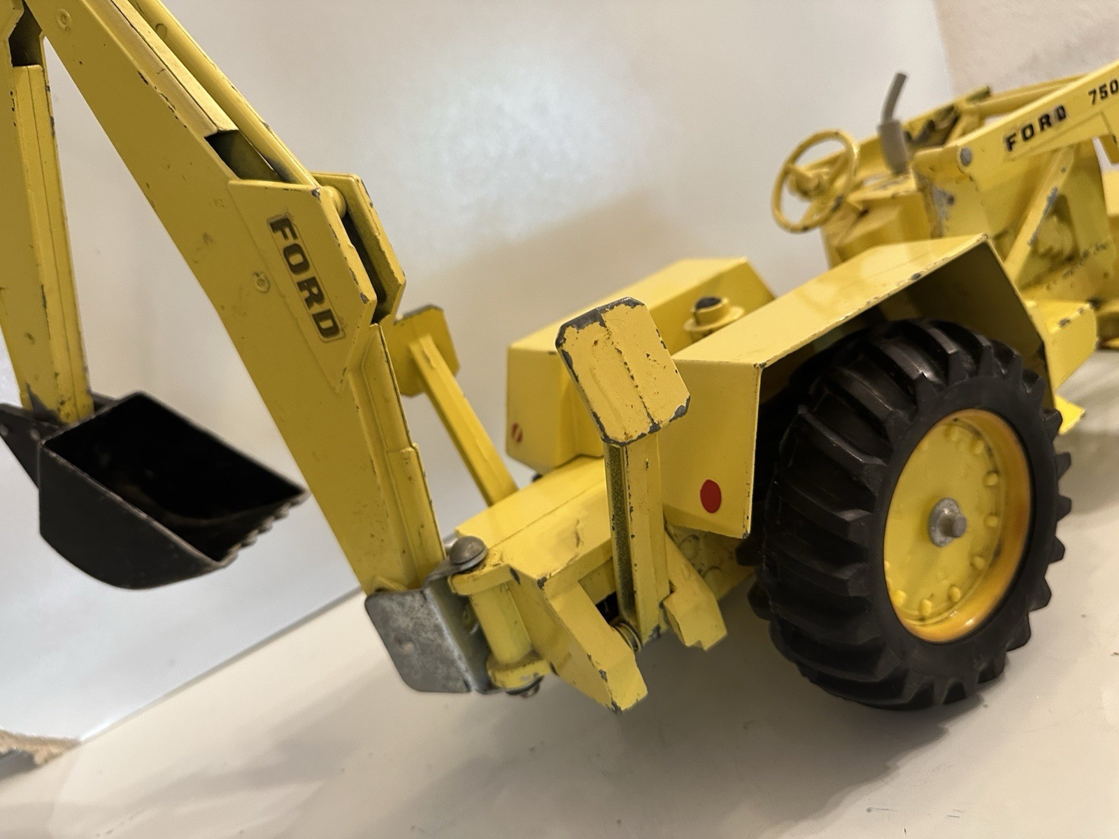 ERTL Vintage 1:22 Scale Diecast Ford 7500 Backhoe Loader Tractor Excavator