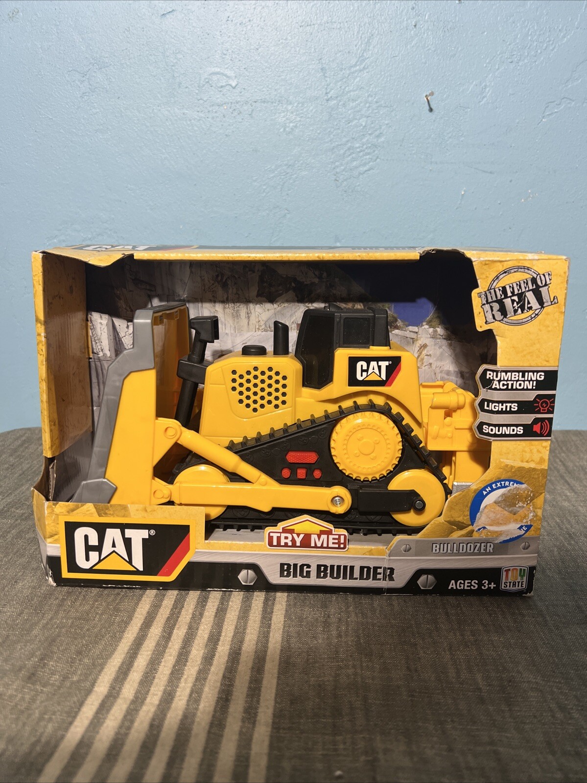Cat Construction Tough Machines Toy Bulldozer with Lights & Sounds Yellow NEW