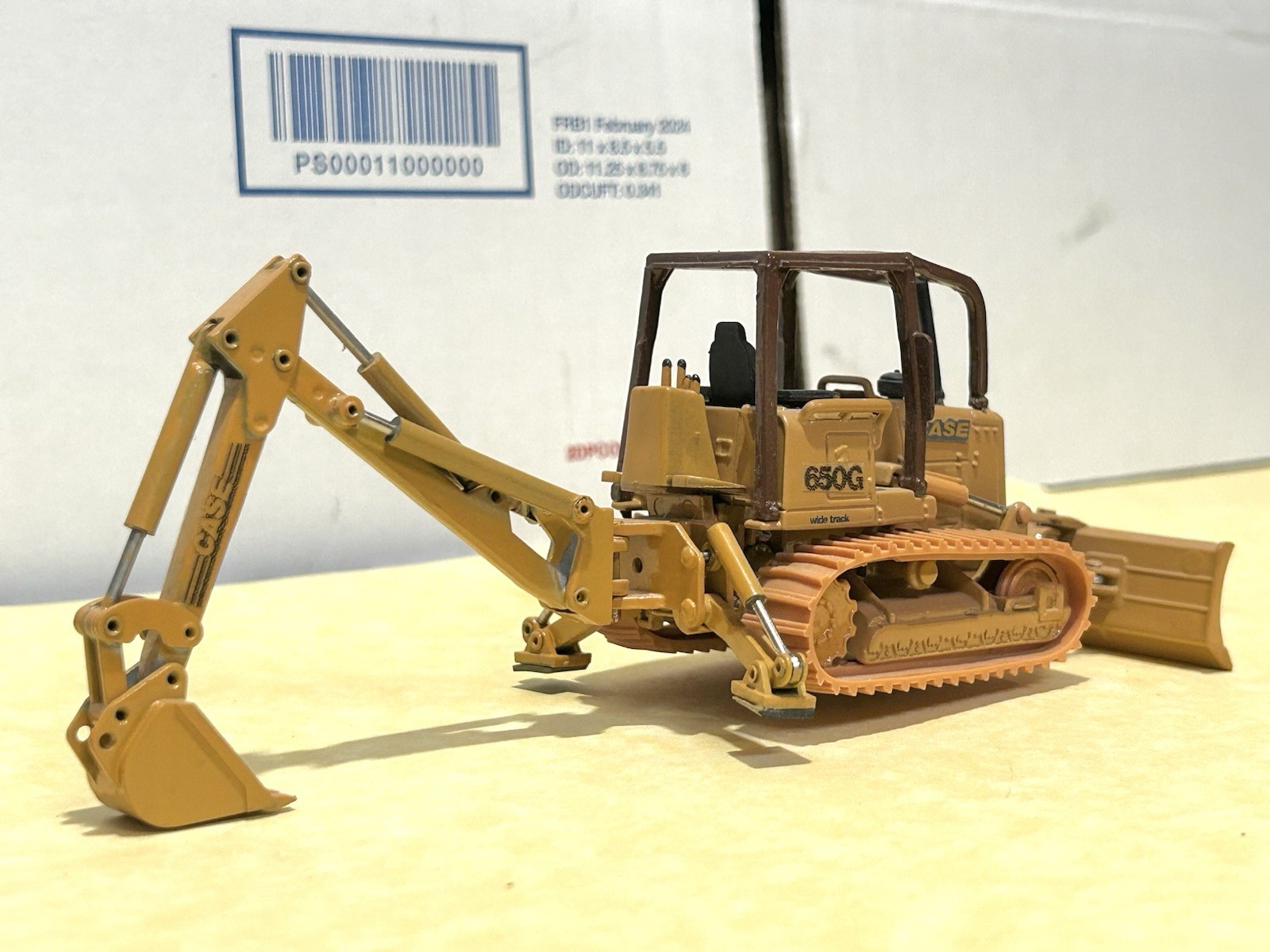 ERTL 1/50 Scale Custom Case « 650G » Wide Track-Angle Dozer w/Backhoe Attachment!