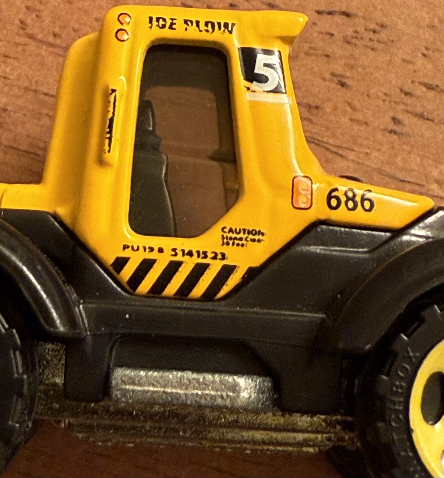 2005 MATCHBOX YELLOW ORANGE ICE PLOW