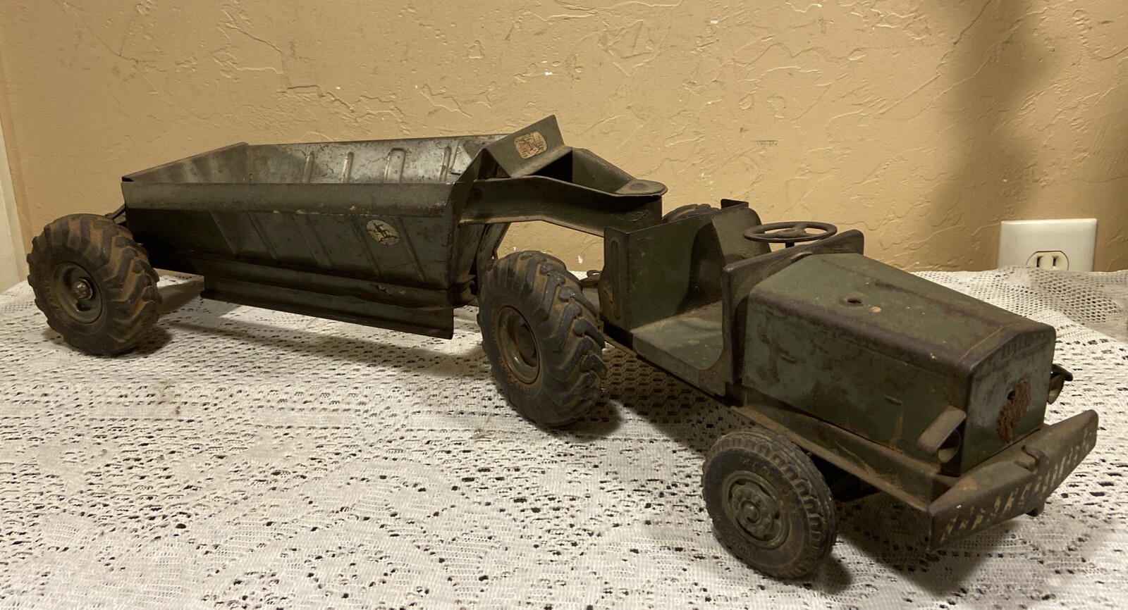 Vintage Doepke Model Toys Pressed Steel Euclid « The Pioneer » Earth Mover