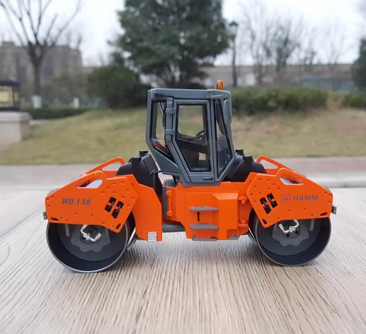1/35 Scale Hamm Wirtgen HD138 Tandem Vibratory Roller DieCast Model Toy Gift
