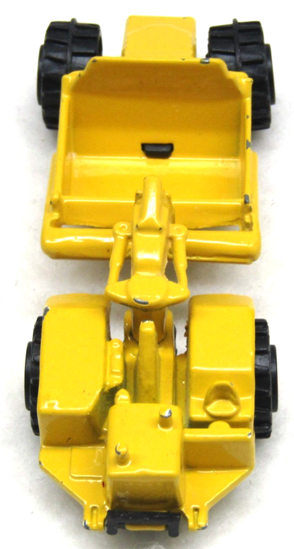 Zee Toys P377 Scraper Construction Work Heavy Equipment Yellow 1:64 Diecast 1979