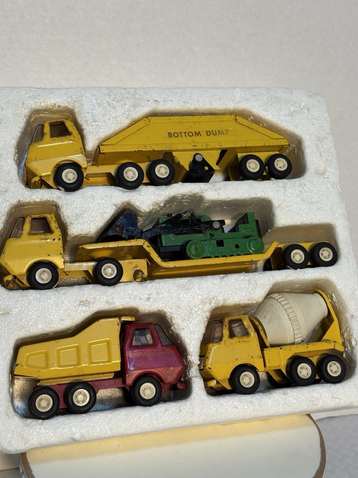 VINYAGE TONKA CONSTRUCTION SET VERY HARD TO FIND 1970&rsquo;S STILL IN STYROFOAM PACK