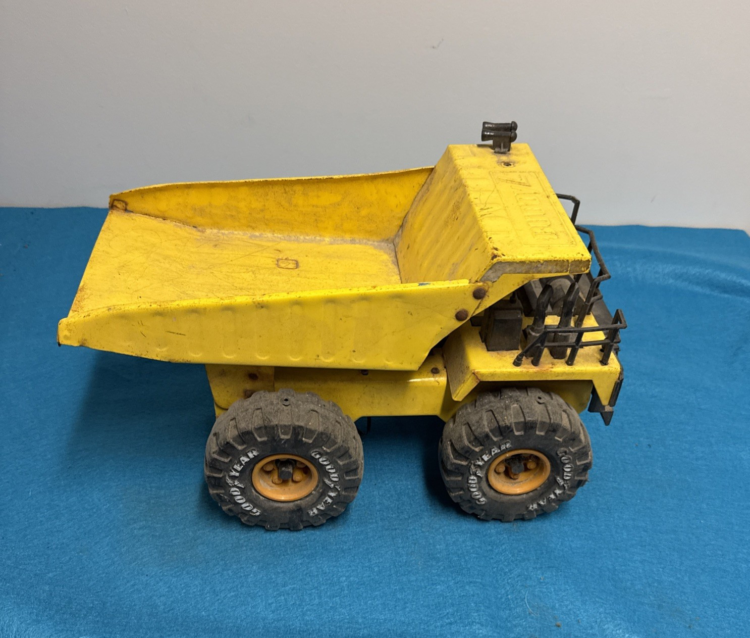 Vintage Buddy L Big Bruiser Construction Dump Truck Pressed Steel.