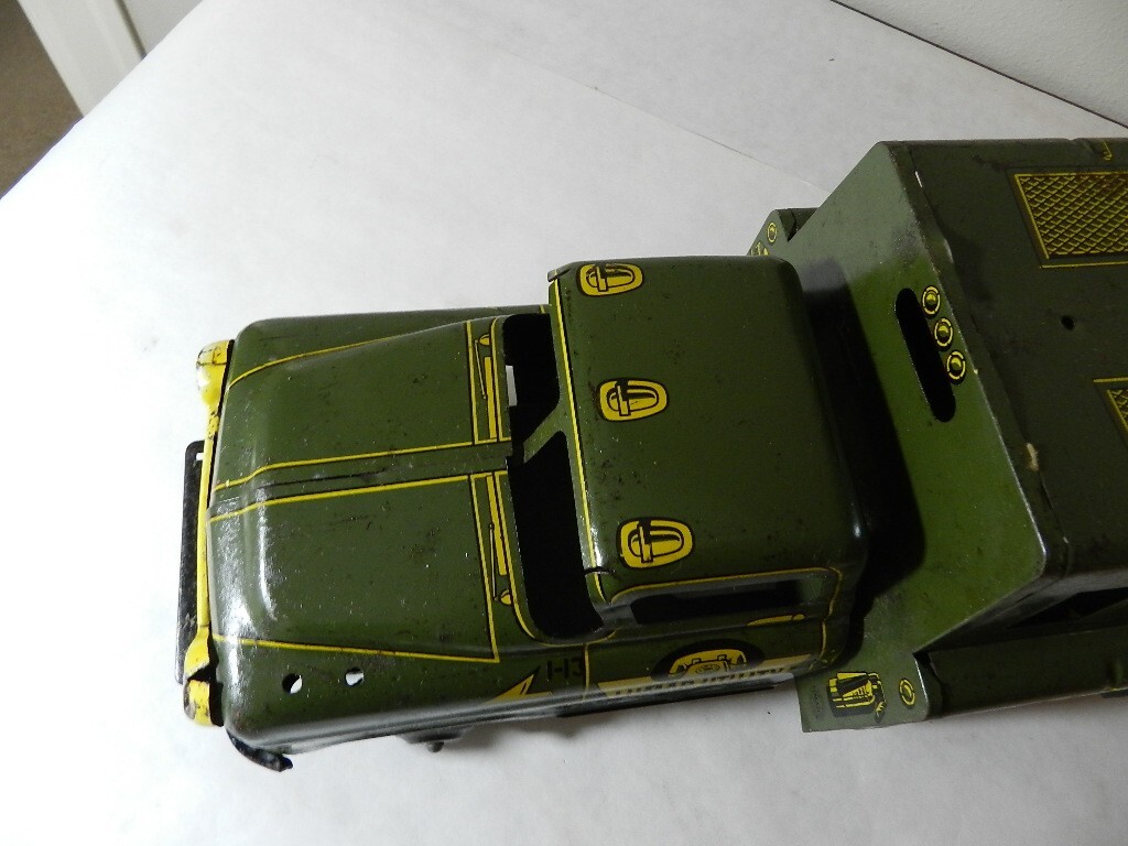 VINTAGE MARX- LUMAR UTILITY SERVICE TRUCK #18- VINTAGE TELEPHONE REPAIR TRUCK