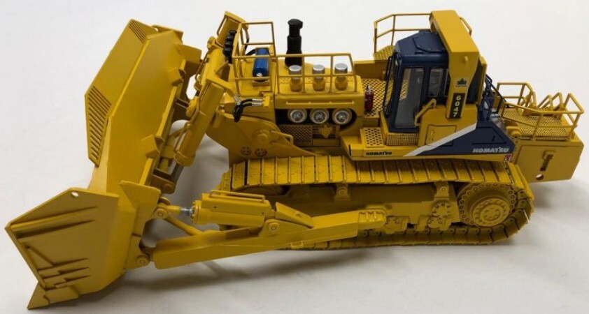 Komatsu D575A-2 SD Super Dozer – Blair BA – HiMoBo 1:50 Scale Model #1009005 New