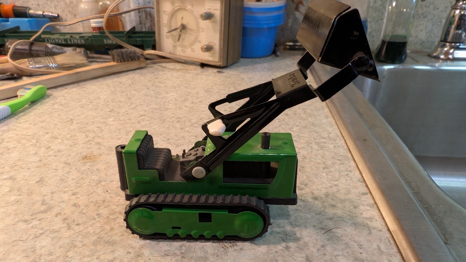 Vintage Tonka Pressed Steel Bulldozer 5½ inches Long Green