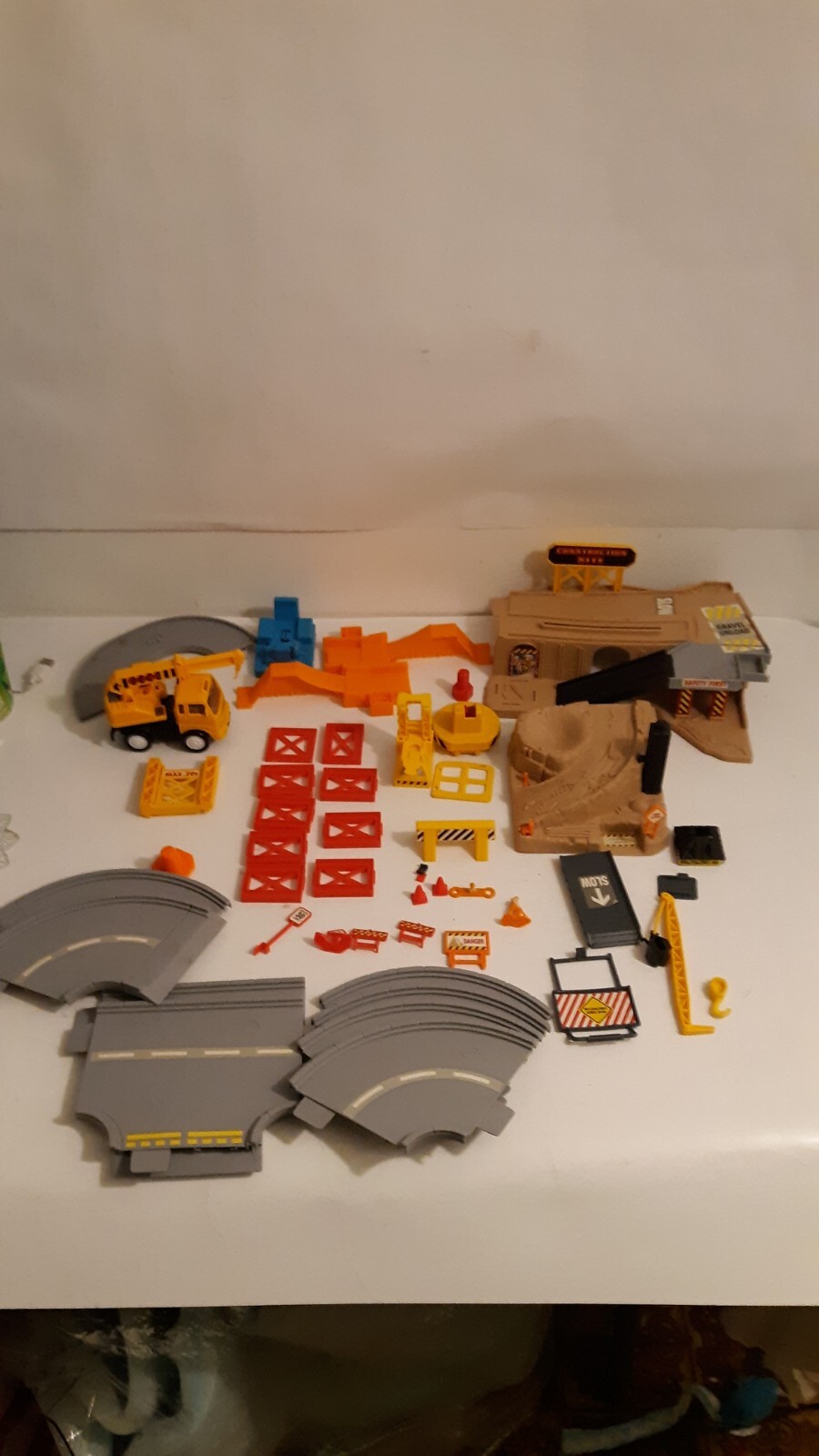 road construction Site Toy Set Buyer Gets All Shown