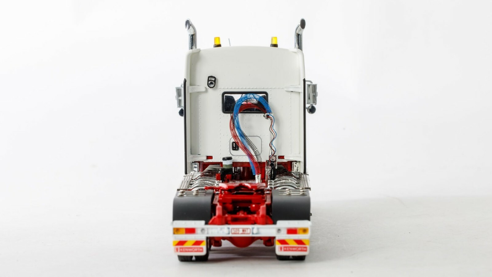 Kenworth C509 Prime Mover Truck – White/Red – Drake 1:50 Scale Model #Z01433 New