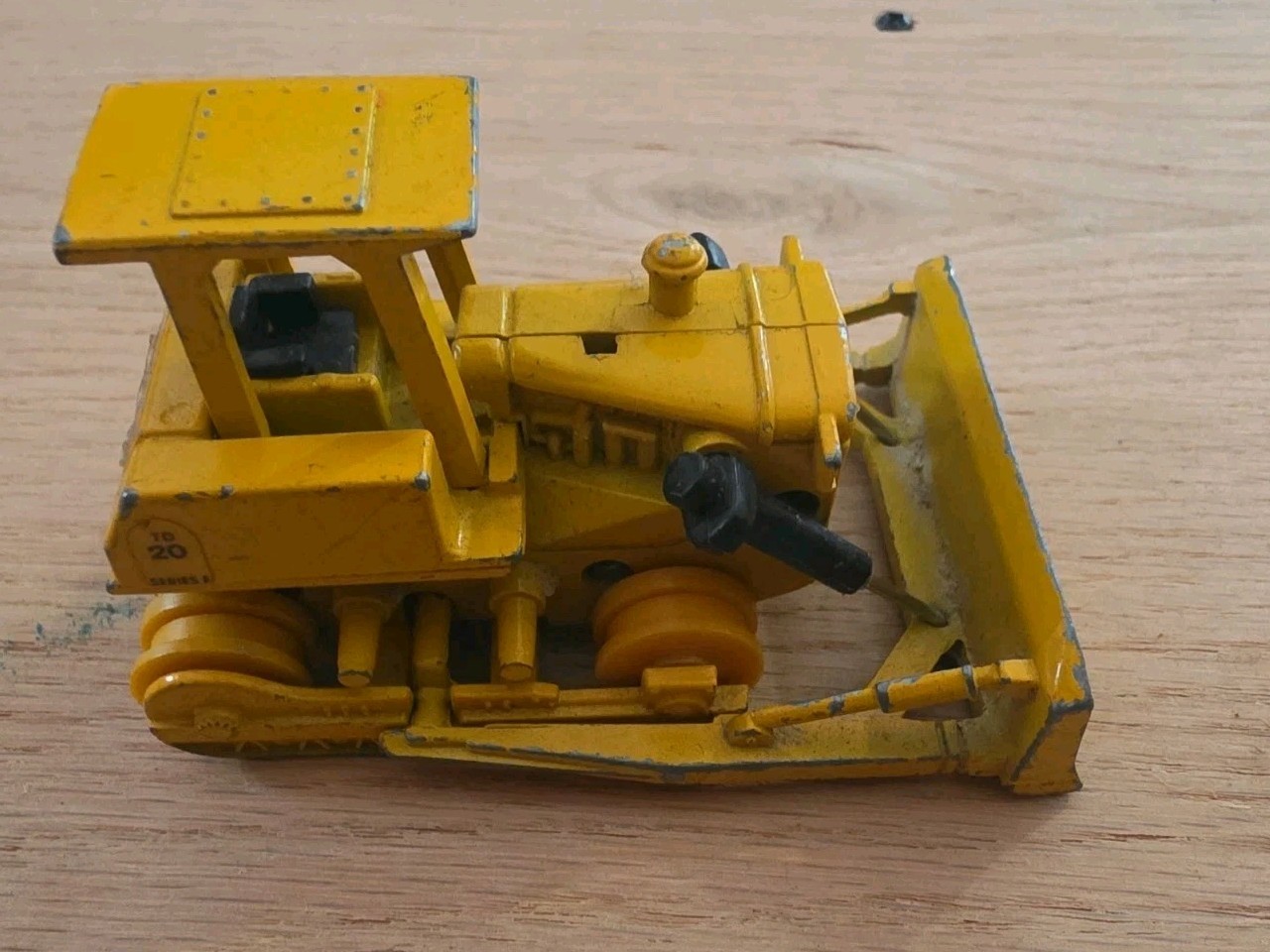 Vtg Ertl International Harvester TD20E TD20 Series E Missing Tracks 1/64 diecast