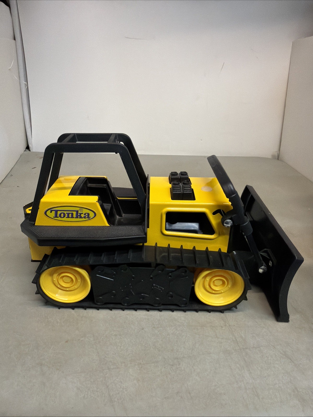 Hasbro 2012 Tonka Yellow Plastic Bulldozer M-7461 Hasbro Funrise #92961