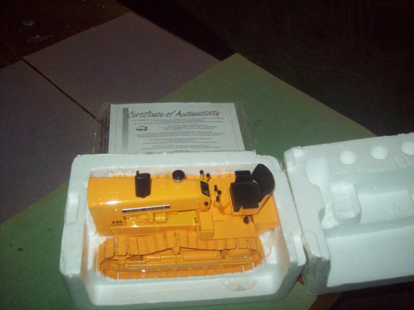 2005 ERTL JOHN DEERE 440 HEAVY DUTY CRAWLER 1/16 SCALE RARE