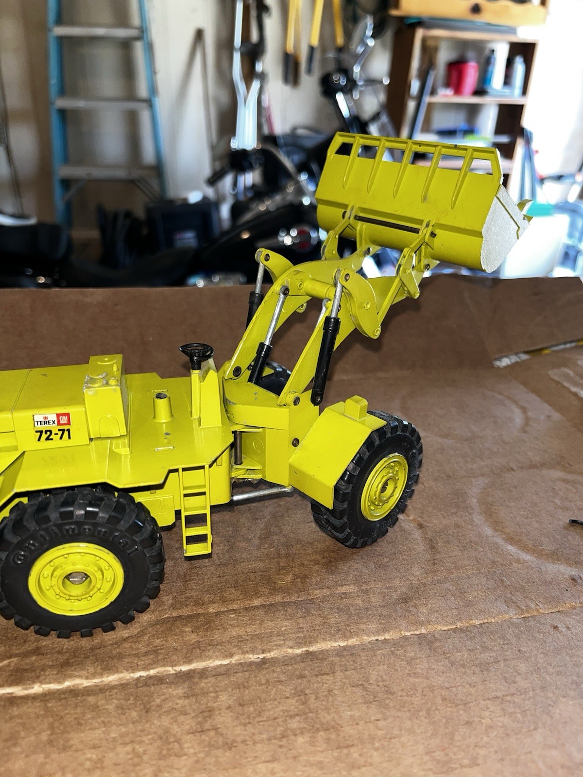 Gescha Terex GM 72-71 1:50 Diecast Articulated Wheel Loader USED Missing Parts