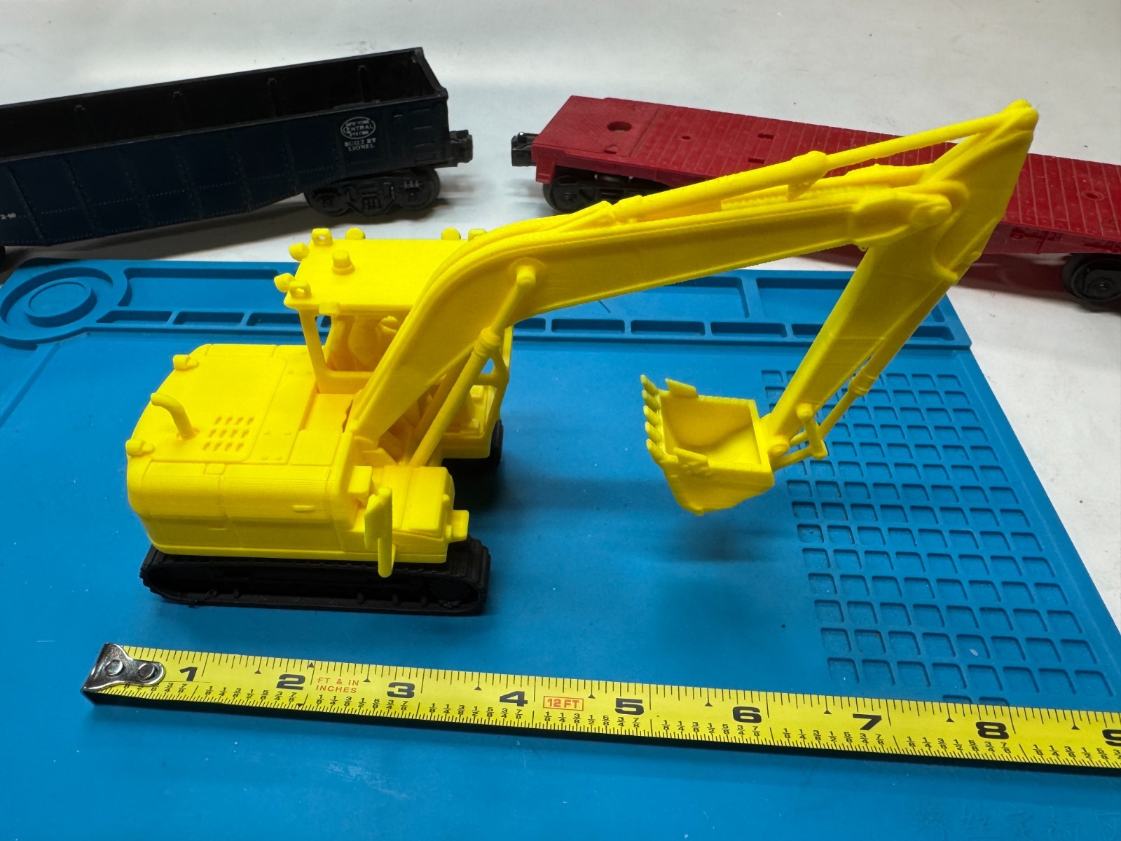 CAT Excavator 320D O Scale unpainted in Yellow 3D printed large with tracks