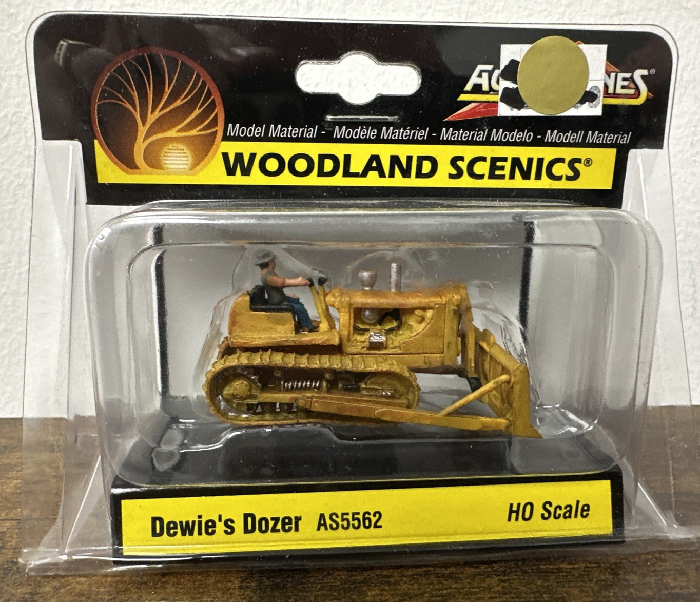 Woodland Scenics Auto Scenes HO Scale AS5562 Dewie&rsquo;s Dozer Bulldozer 1:87 NIP!