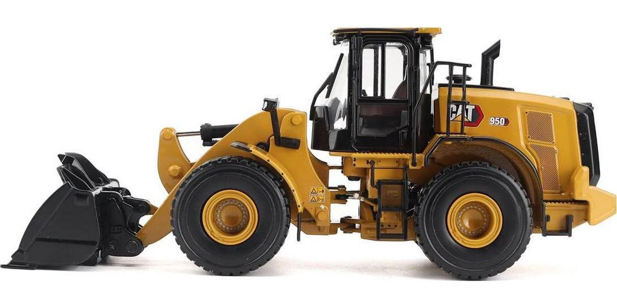 CAT Caterpillar 950 Wheel Loader High Line Series 1/50 Model by Diecast Masters