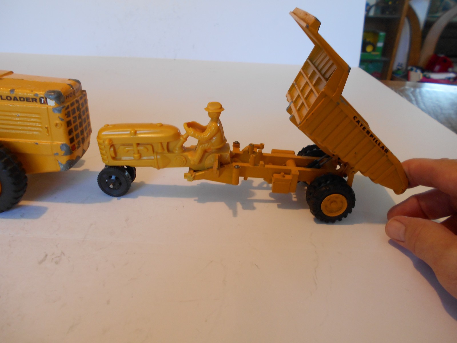 Vintage Ertl Hough Payloader H90 International Harvester & Custom CAT Dump Truck