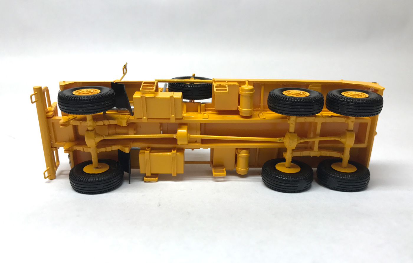 HO 1/87 Pacific P12W « Roughneck » – yellow colour – Ready Made Resin Model