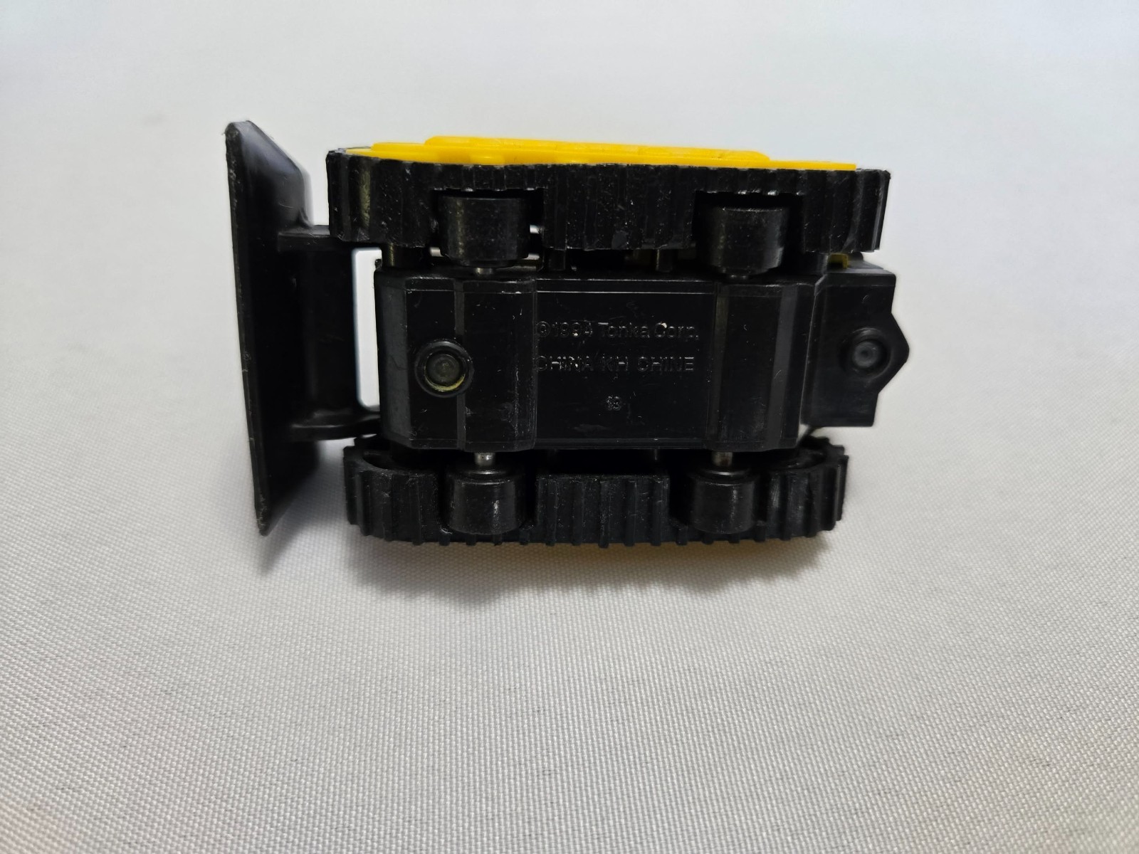 Vintage 1994 McDonald&rsquo;s Yellow Tonka Mini Bulldozer Happy Meal Toy – 3.25&Prime;