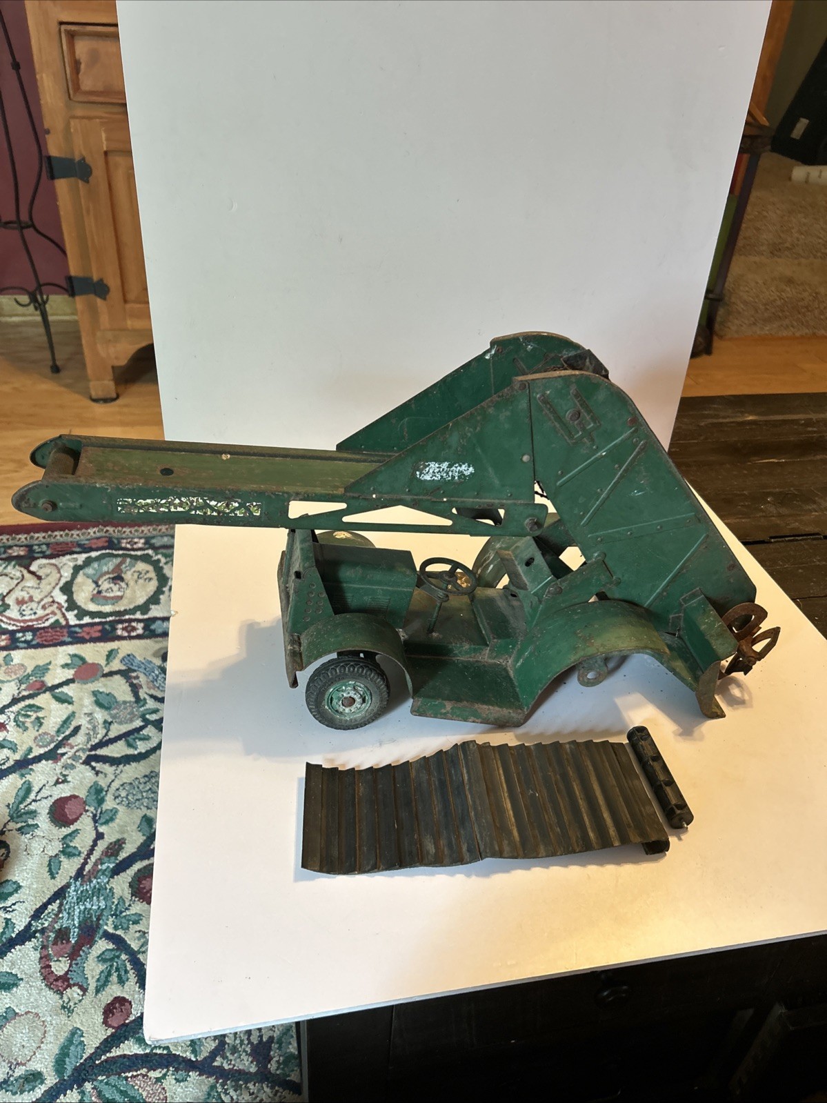 DOEPKE MODEL TOYS 1953 BARBER GREEN MOBILE BUCKET LOADER STEEL TOY NEEDS WORK