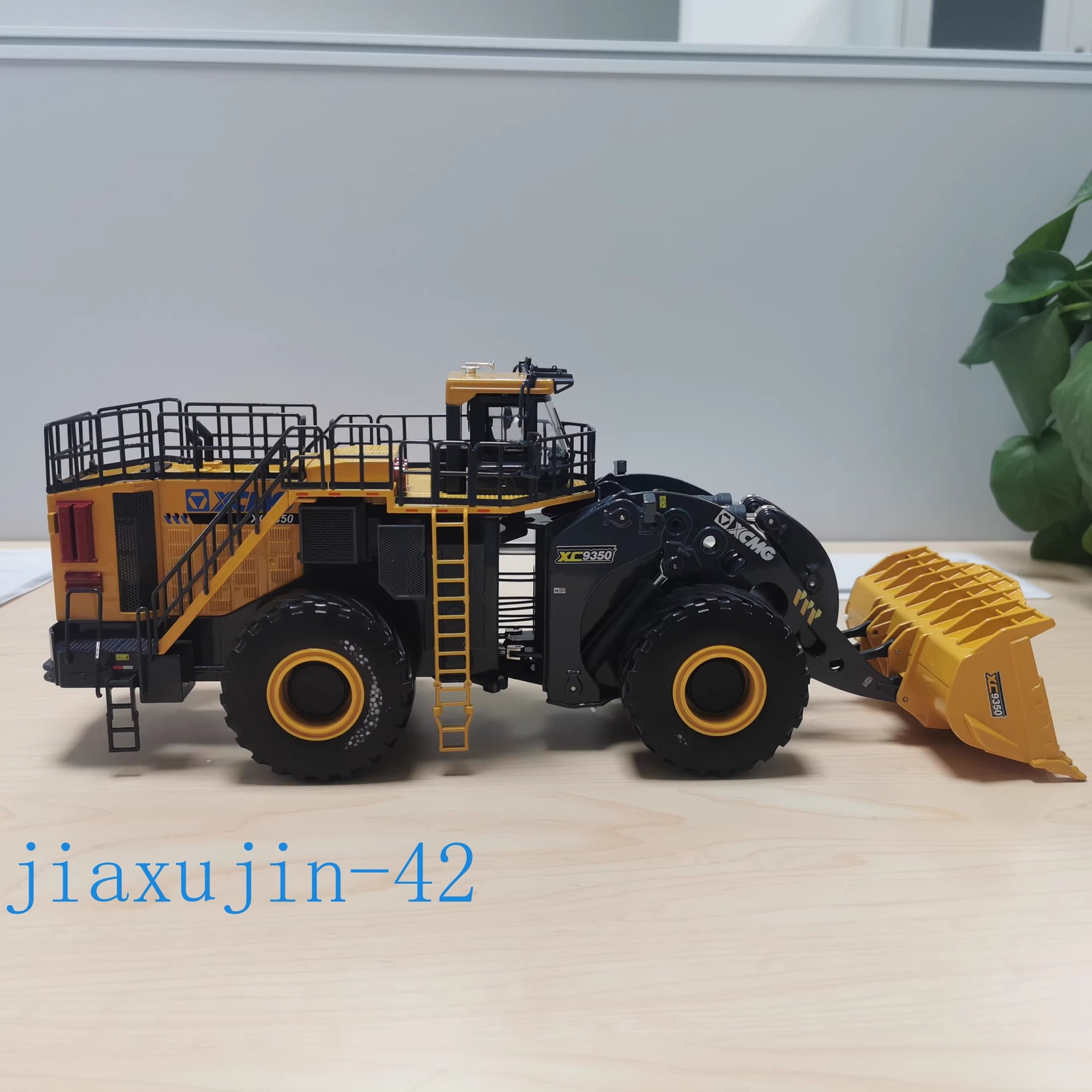 NEW XCMG XC9350 Mining Wheeled Loader Construction Equipment Diecast 1/43 Model